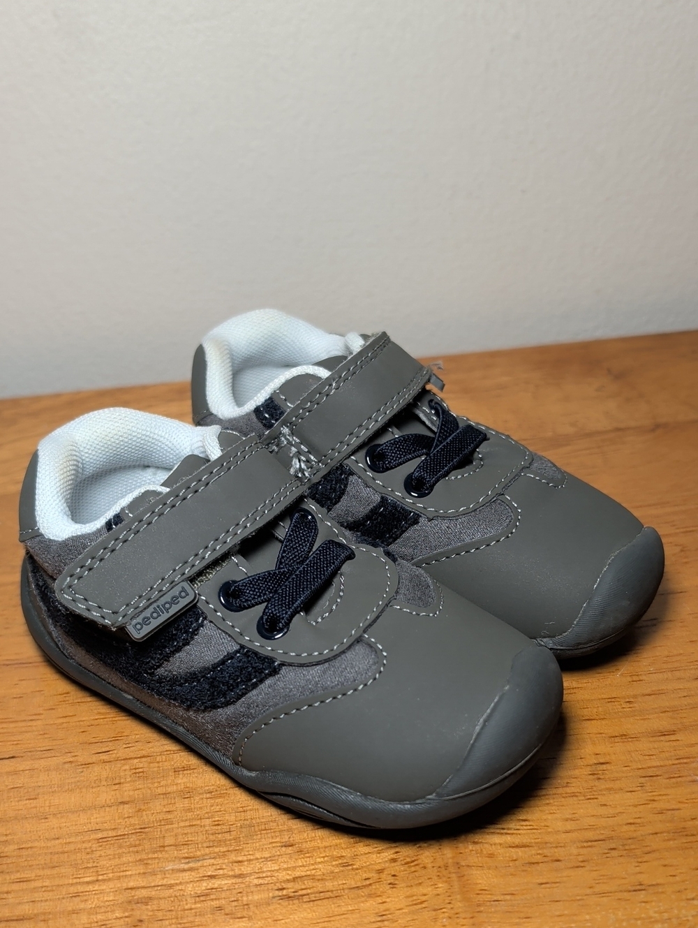 Pediped Cliff Sneaker Gray Blue Leather Upper Hook & Loop Toddler Boy Size 6